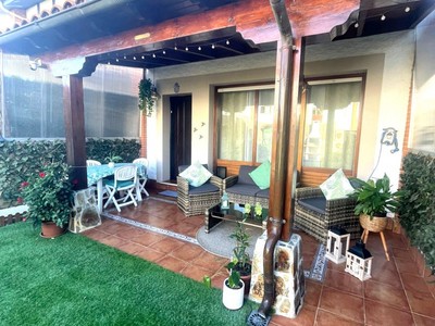 Chalet en venta en Castro Urdiales, Santullán, con 2 dormitorios, 2 baños y plaza de garaje