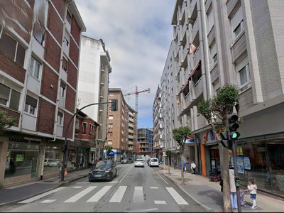 Piso en venta en Castro Urdiales, Centro, con 3 dormitorios, 3 baños y terraza