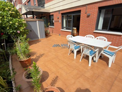 Piso en venta en Castro Urdiales, Brazomar, con 2 dormitorios, baño, plaza de garaje y terraza