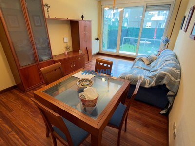 Piso en venta en Castro Urdiales, Ostende, con 2 dormitorios, 2 baños, plaza de garaje, trastero, balcón y terraza
