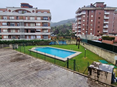Piso en alquiler temporal en Castro Urdiales, Ostende, con 2 dormitorios, 2 baños, plaza de garaje y terraza