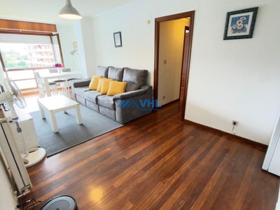Piso en alquiler temporal en Castro Urdiales, Brazomar, con 2 dormitorios, 2 baños, 2 plazas de garaje y 2 balcones