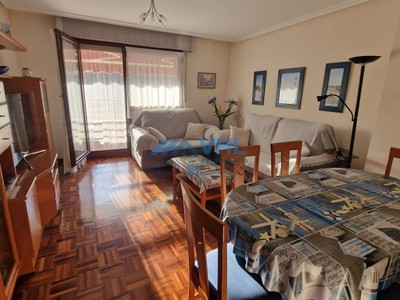Piso en alquiler temporal en Castro Urdiales, Brazomar, con 2 dormitorios, baño, plaza de garaje y terraza