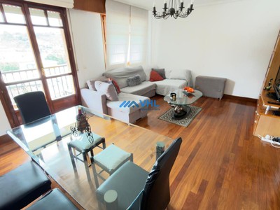 Duplex en venta en Castro Urdiales, Brazomar, con 2 dormitorios, 2 baños, plaza de garaje y 2 balcones
