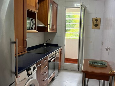 Piso en alquiler temporal en Castro Urdiales, Brazomar, con 2 dormitorios, 2 baños y plaza de garaje