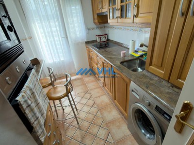 Piso en alquiler en Castro Urdiales, Ostende, con 2 dormitorios, 2 baños, plaza de garaje, trastero, balcón y terraza