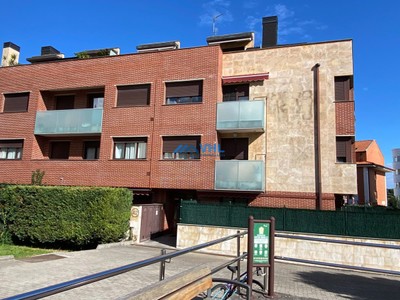 Apartamento en alquiler en Castro Urdiales, con 1 dormitorio, baño y terraza