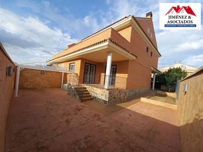 FACHADA TRASERA