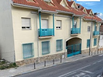 Duplex en venta en Los Santos De La Humosa, Zona Centro, con 3 dormitorios, 2 baños, 4 balcones y terraza