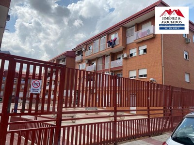 Piso en venta en Azuqueca De Henares, Zona Quebradilla, con 3 dormitorios y baño