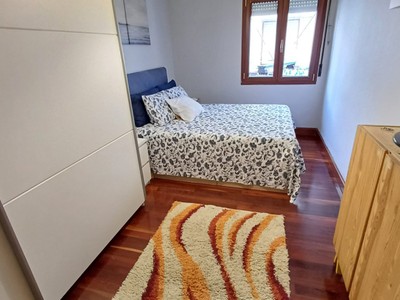 Piso en venta en Portugalete, Repelega, con 2 dormitorios, baño, plaza de garaje, trastero y balcón