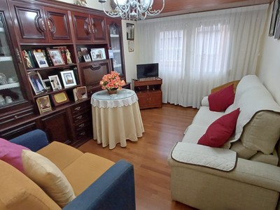 Piso en venta en Portugalete, Carlos Vii, con 2 dormitorios, baño y balcón