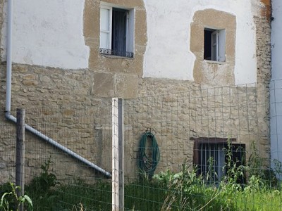 Casa en venta en Comunión, con 5 dormitorios, 2 baños, plaza de garaje y 2 balcones