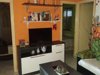 Piso en venta en Oyón, con 3 dormitorios y baño