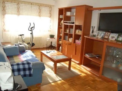 Piso en venta en Vitoria-gasteiz, Lakua Arriaga, con 3 dormitorios, baño, aseo, trastero y balcón