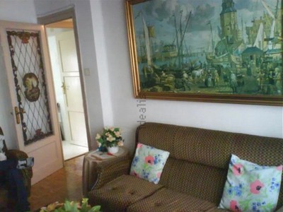 Piso en venta en Vitoria-gasteiz, Lovaina, con 3 dormitorios, baño y terraza