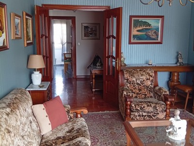 Piso en venta en Vitoria-gasteiz, Lakua Arriaga, con 3 dormitorios, baño, aseo, trastero y 2 terrazas