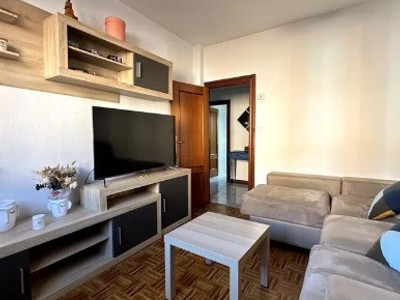 Piso en venta en Vitoria-gasteiz, Adurza, con 2 dormitorios, baño, trastero y terraza