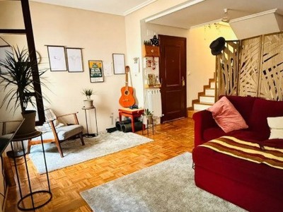 Piso en venta en Vitoria-gasteiz, Casco Medieval, con 3 dormitorios, 2 baños y balcón