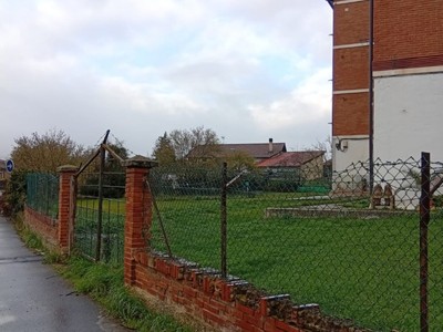 Piso en venta en Vitoria-gasteiz, con 3 dormitorios, baño y trastero