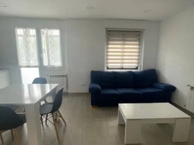 Piso en venta en Vitoria-gasteiz, Adurza, con 2 dormitorios, baño, trastero y terraza