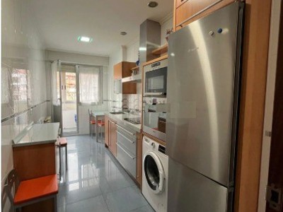 Piso en venta en Vitoria-gasteiz, Arambizkarra, con 3 dormitorios, baño, aseo, trastero y terraza