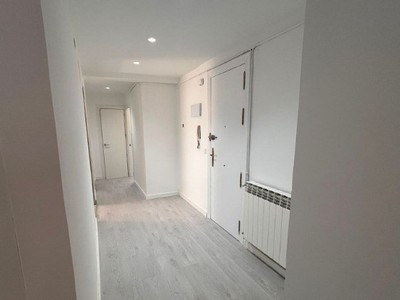 Piso en venta en Miranda De Ebro, con 3 dormitorios y baño