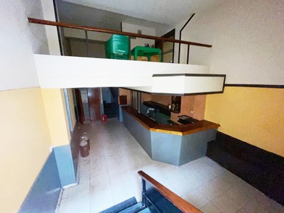 Local en venta - Ref. C2loc0575 - calle Bruno Villarreal