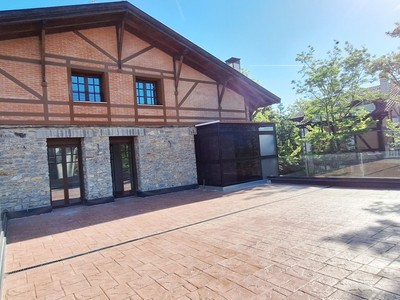 Piso en venta - Ref. Ático c/ Bizkaia (Ciudad Jardín)