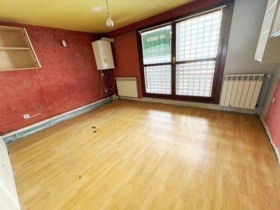 Piso en venta en Vitoria, Coronación - El Pilar - Casco Viejo, con 2 dormitorios y baño