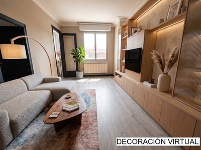 Piso en venta en Vitoria, Zaramaga - Gamarra - Betoño, con 3 dormitorios, baño y terraza
