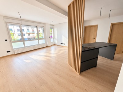 Piso en venta en Vitoria, Avenida - San Martín - Txagorritxu, con 3 dormitorios y 2 baños