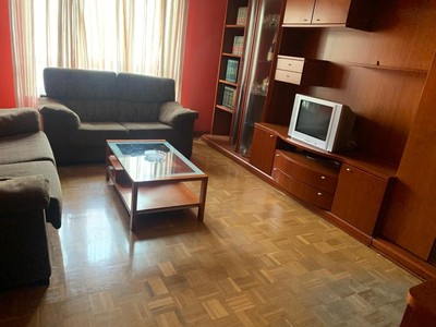 Piso en venta en Vitoria, Santa Lucia, con 3 dormitorios, baño, trastero y terraza