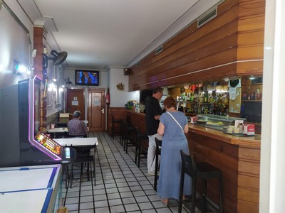 Bar en venta en Vitoria, Santiago, con 2 baños