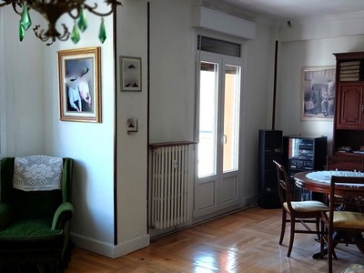 Piso en venta en Vitoria, Centro, con 5 dormitorios, 2 baños, trastero y 3 terrazas