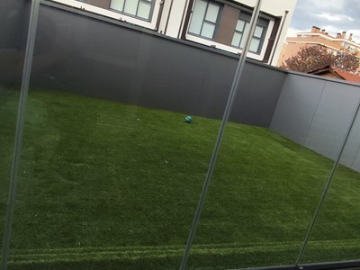 Chalet adosado en venta en Vitoria, Lakua-arriaga, con 3 dormitorios, 2 baños, 2 aseos, 2 plazas de garaje, trastero, balcón, terraza y terreno