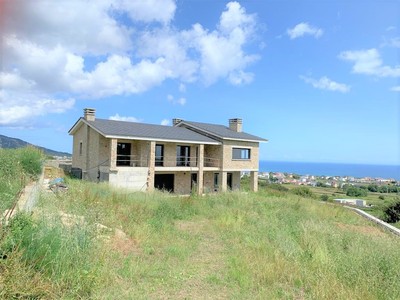 Chalet de obra nueva en venta en Nois, con 3 dormitorios, 2 baños, aseo, trastero y terreno