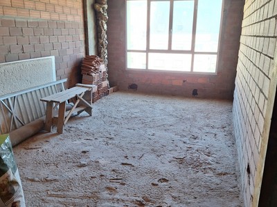 Piso de obra nueva en venta en Burela, con 3 dormitorios, baño, aseo y trastero