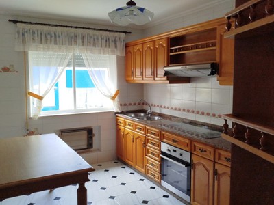 Piso en venta en Burela, con 4 dormitorios, 2 baños, plaza de garaje y trastero