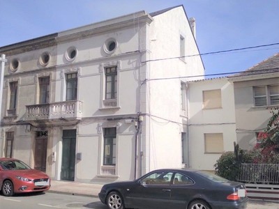 Casa en venta en Burela, con 6 dormitorios, baño y aseo