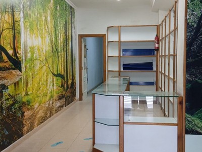 Locales en venta en Burela, con baño