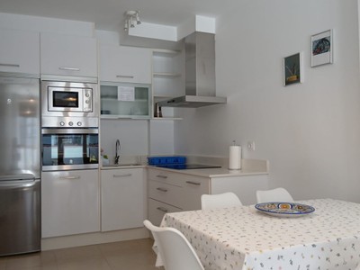 Piso en venta en Burela, con 2 dormitorios, baño, plaza de garaje, trastero y terraza