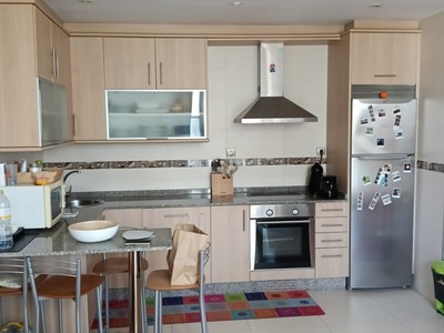 Piso en venta en Foz, con 2 dormitorios, 2 baños, plaza de garaje, trastero y balcón