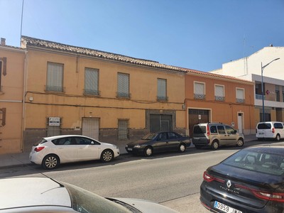 Casa en venta en Tobarra, Avenida Cuardia Civil