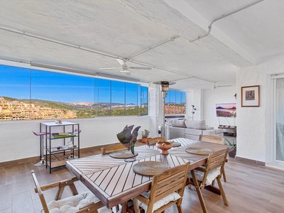 Apartamento en venta en Manilva, Duquesa Golf, con 2 dormitorios, 2 baños, plaza de garaje, trastero y terraza