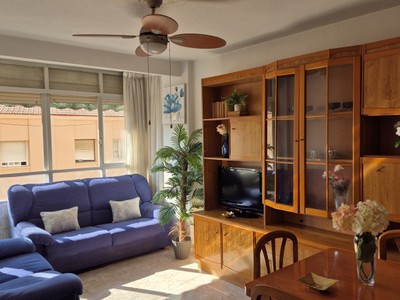 Piso en venta en Alicante, Tombola, con 3 dormitorios y baño