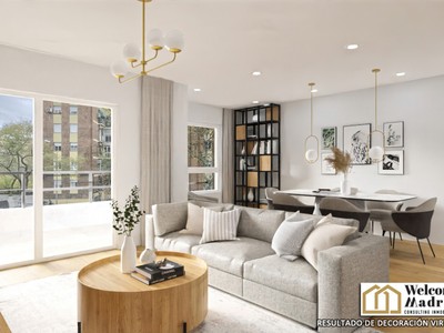 Piso en venta en Madrid, con 4 dormitorios, 3 baños, plaza de garaje y terraza