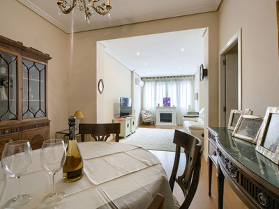Piso en venta en Madrid, con 4 dormitorios, 2 baños y trastero