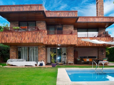 Casa en venta en Majadahonda, con 7 dormitorios, 6 baños y trastero