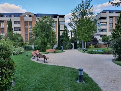 Piso en venta en Majadahonda, con 4 dormitorios, 3 baños, trastero y terraza